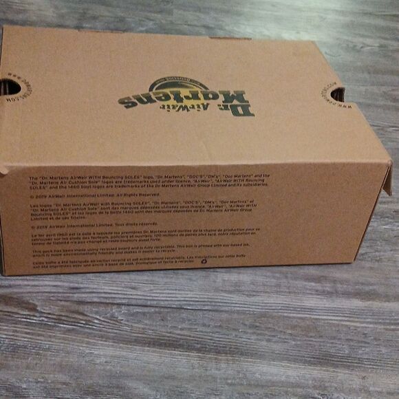 Dr Martens Air Wair Zavala white combat 8 eye boots EUC worn once comes with box - Picture 13 of 15